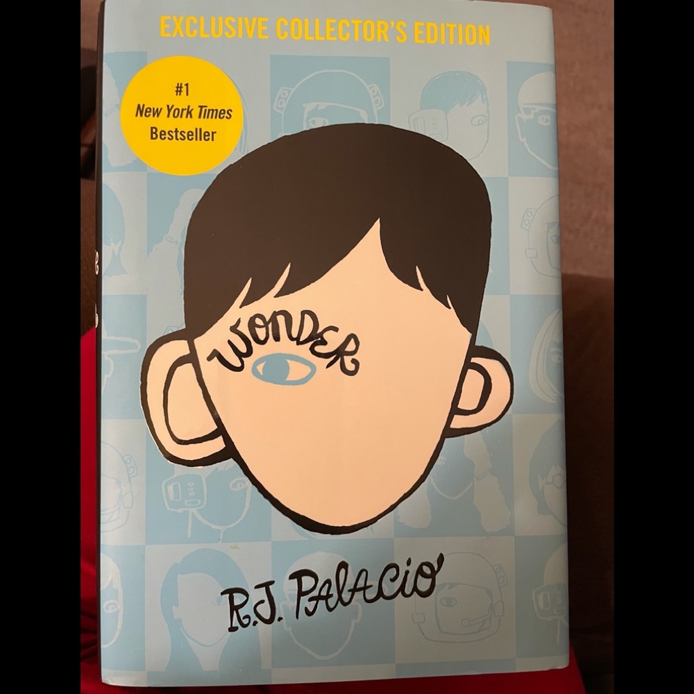 Book - WONDER by R.J. Palacio (Hardcover)